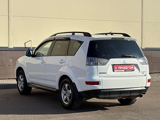 Mitsubishi Outlander Intense, 2011 года, пробег 267000 км