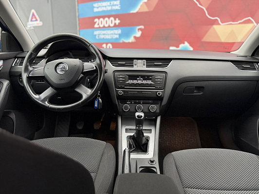 Skoda Octavia, 2013 года, пробег 233000 км