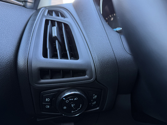 Ford Focus Trend, 2013 года, пробег 164110 км
