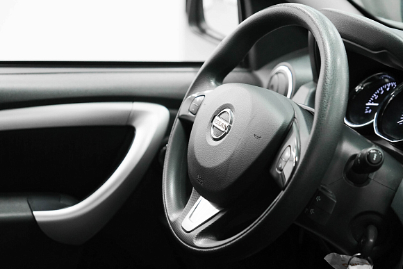 Nissan Terrano Elegance, 2019 года, пробег 20000 км