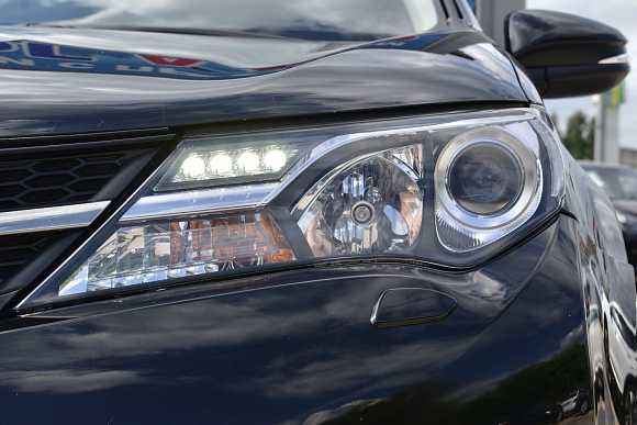 Toyota RAV4, 2013 года, пробег 108000 км