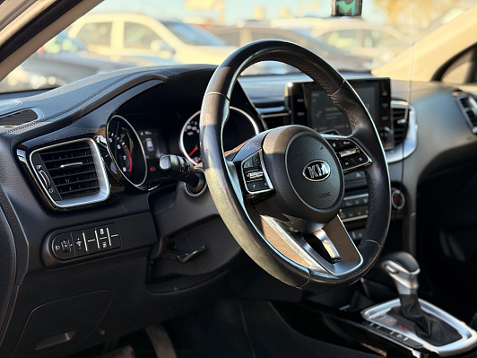 Kia Ceed Prestige, 2021 года, пробег 51000 км