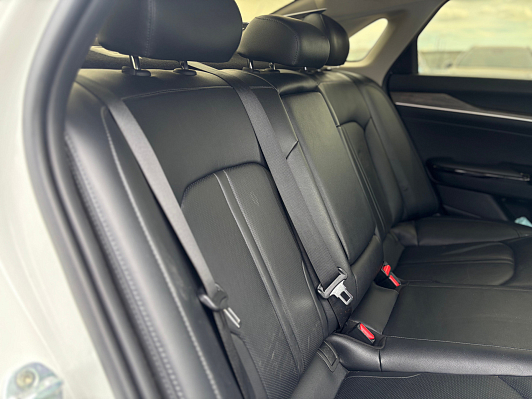 Kia K5 Luxe, 2020 года, пробег 62200 км