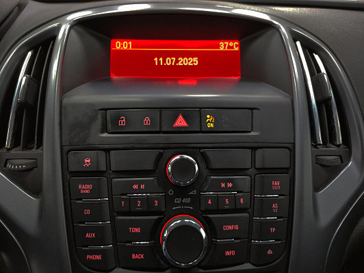 Opel Astra Cosmo, 2013 года, пробег 202876 км