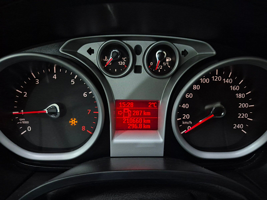 Ford Focus Comfort, 2011 года, пробег 210649 км