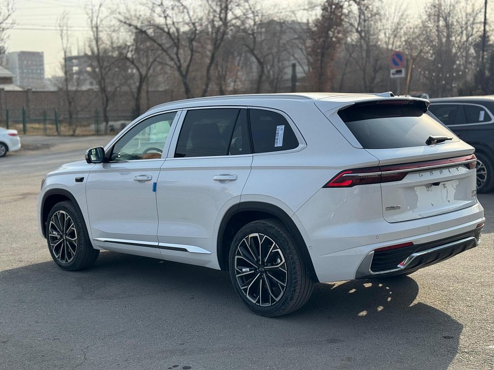 Geely Monjaro Flagship, белый