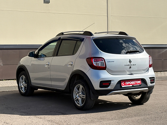 Renault Sandero Confort, 2016 года, пробег 110000 км
