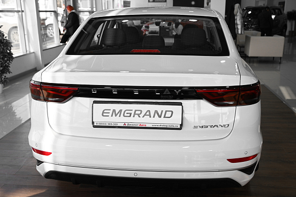 Geely Emgrand Standard, белый