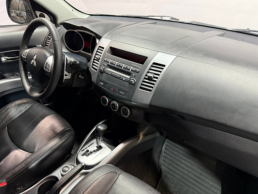 Mitsubishi Outlander Intense, 2008 года, пробег 157530 км