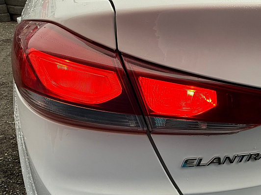 Hyundai Elantra Base, 2016 года, пробег 239299 км