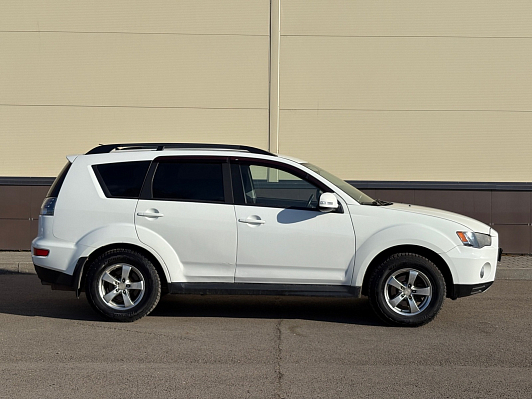 Mitsubishi Outlander Intense, 2011 года, пробег 267000 км
