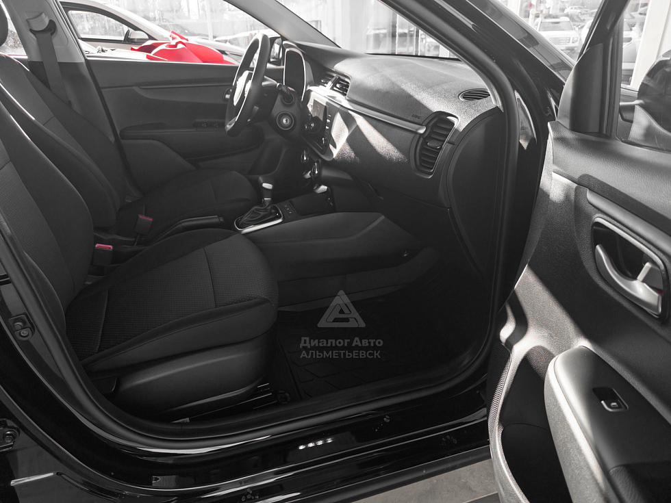 Solaris KRS Luxe AV, черный