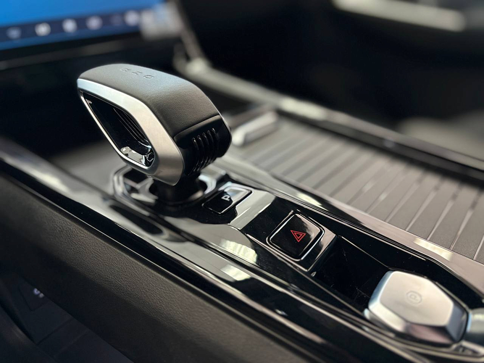 Geely Cityray Flagship, серебряный