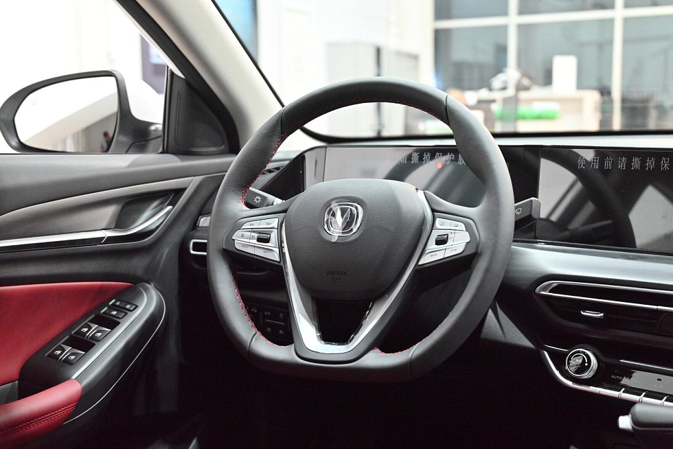 Changan Eado Plus Комфорт, белый