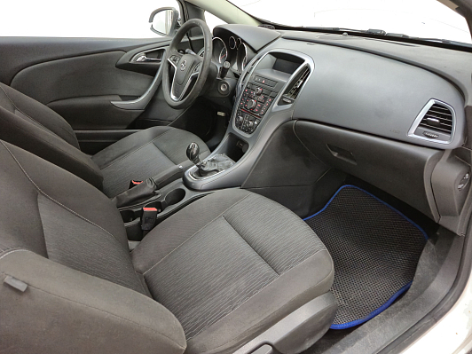 Opel Astra Enjoy, 2013 года, пробег 211918 км