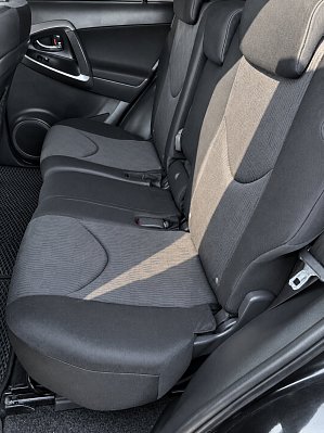 Toyota RAV4, 2010 года, пробег 248646 км