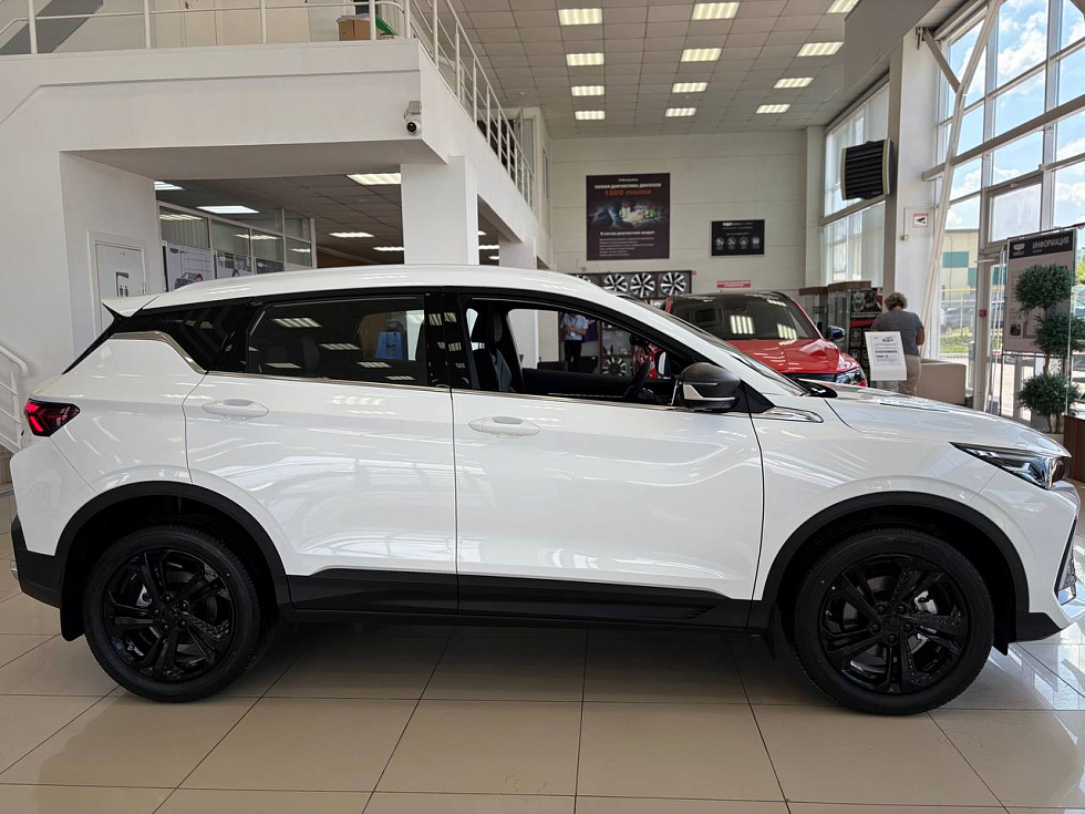Geely Coolray Luxury, белый