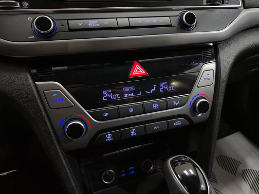 Hyundai Elantra Comfort + Style + High-Tech, 2017 года, пробег 99074 км