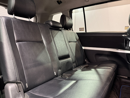 Toyota ISis, 2012 года, пробег 221686 км