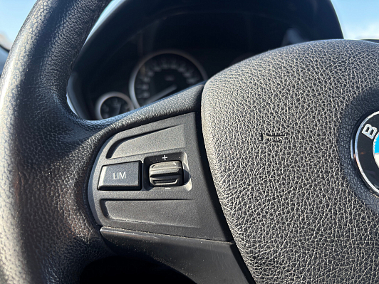 BMW 3 серии 320i SE, 2014 года, пробег 170000 км