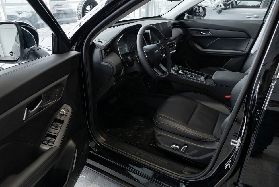 Haval Jolion Премиум, черный