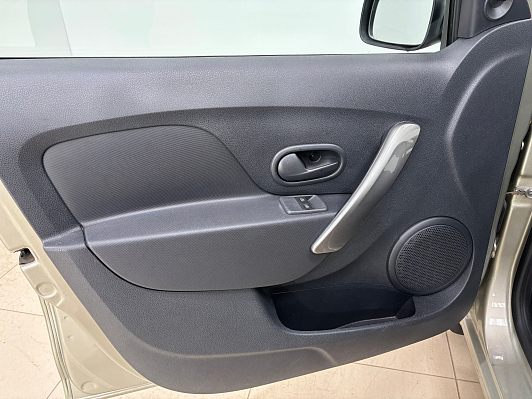 Renault Logan Confort, 2016 года, пробег 74721 км