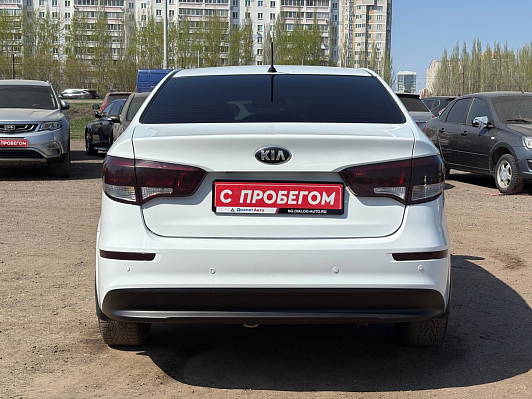 Kia Rio Luxe, 2015 года, пробег 140291 км