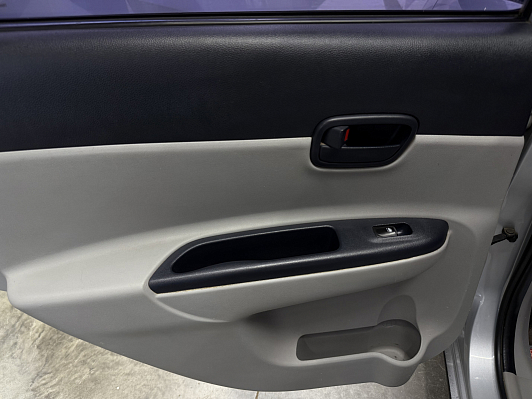 Hyundai Verna GL airbag-passenger BY001104E, 2007 года, пробег 258687 км