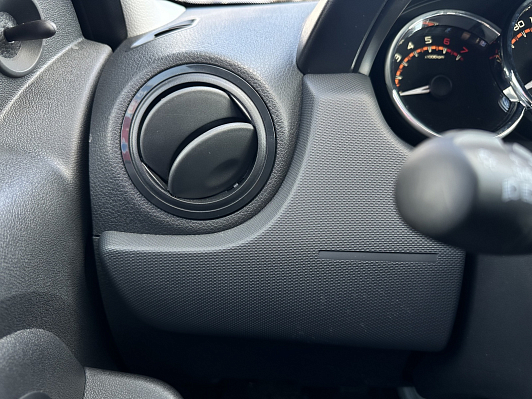 Lada (ВАЗ) Largus Comfort Light 5 мест, 2024 года, пробег 5500 км