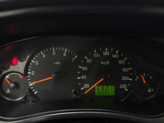 Ford Focus, 2004 года, пробег 302660 км