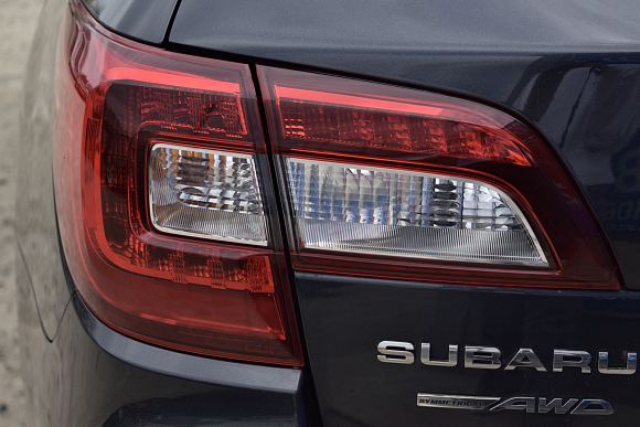 Subaru Outback Elegance, 2015 года, пробег 200289 км