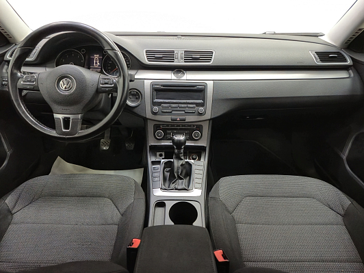 Volkswagen Passat Comfortline, 2011 года, пробег 195926 км