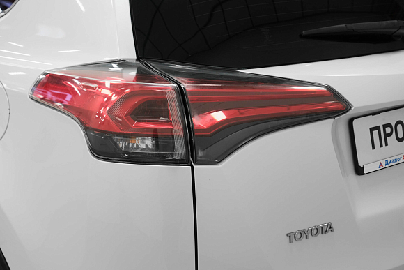 Toyota RAV4, 2016 года, пробег 105500 км