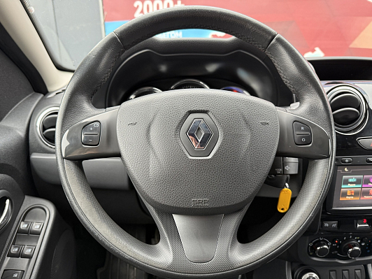 Renault Duster Luxe Privilege, 2017 года, пробег 68000 км