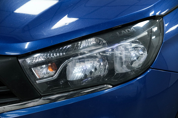 Lada (ВАЗ) Vesta Luxe, 2021 года, пробег 64800 км