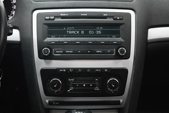 Skoda Octavia Ambition, 2010 года, пробег 149000 км