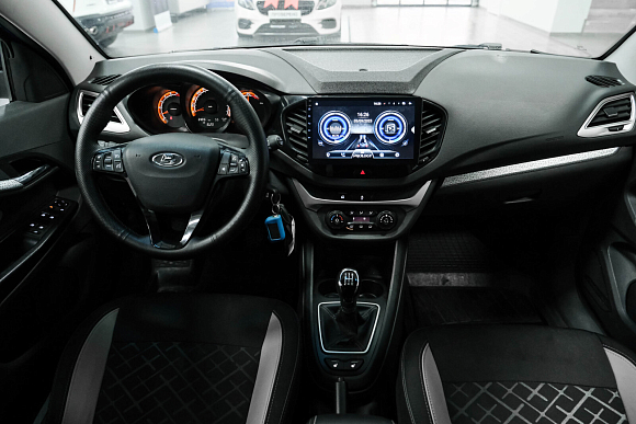 Lada (ВАЗ) Vesta Luxe, 2021 года, пробег 64800 км
