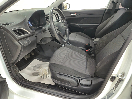 Hyundai Solaris Elegance, 2017 года, пробег 168570 км