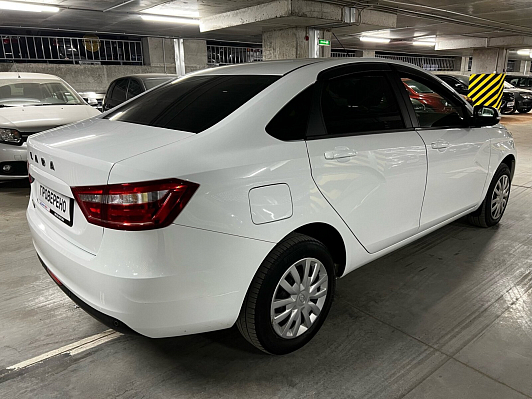 Lada (ВАЗ) Vesta Luxe, 2019 года, пробег 74000 км