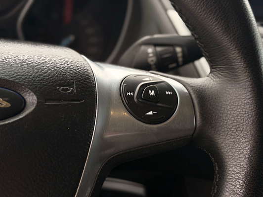 Ford Focus Trend, 2011 года, пробег 268837 км