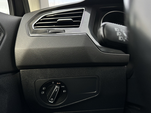 Volkswagen Tiguan Trendline, 2018 года, пробег 82250 км