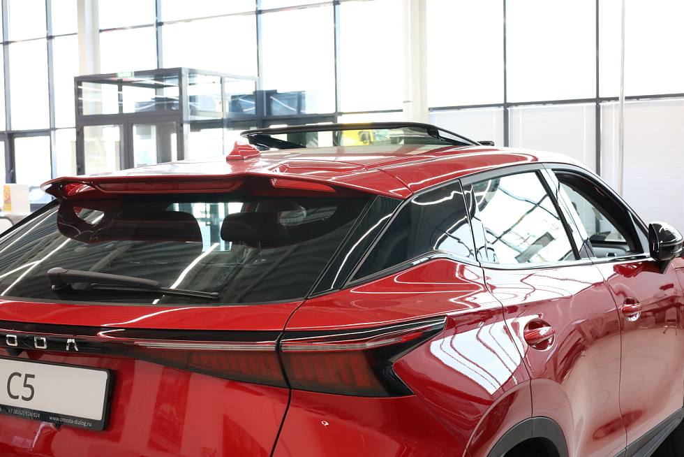 Omoda C5 Supreme, красный