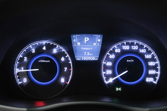 Hyundai Solaris Dynamic, 2012 года, пробег 190000 км