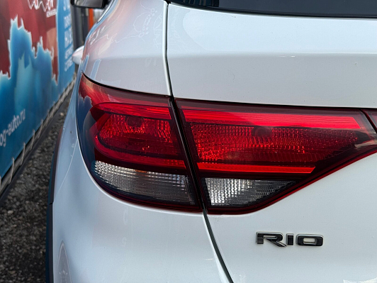 Kia Rio Luxe 2018 FWC, 2018 года, пробег 172000 км
