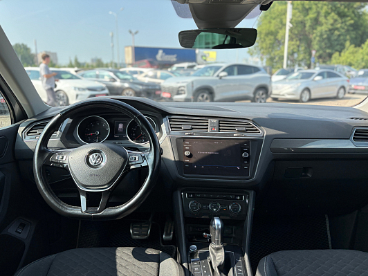 Volkswagen Tiguan CONNECT, 2018 года, пробег 130907 км