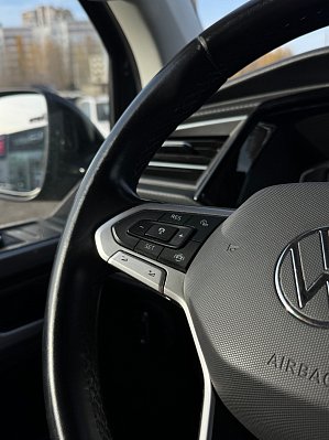 Volkswagen Multivan Highline (Germany), 2022 года, пробег 147103 км