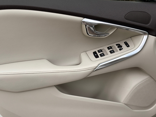 Volvo V40 Cross Country, 2014 года, пробег 153170 км