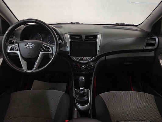 Hyundai Solaris Active, 2014 года, пробег 195945 км