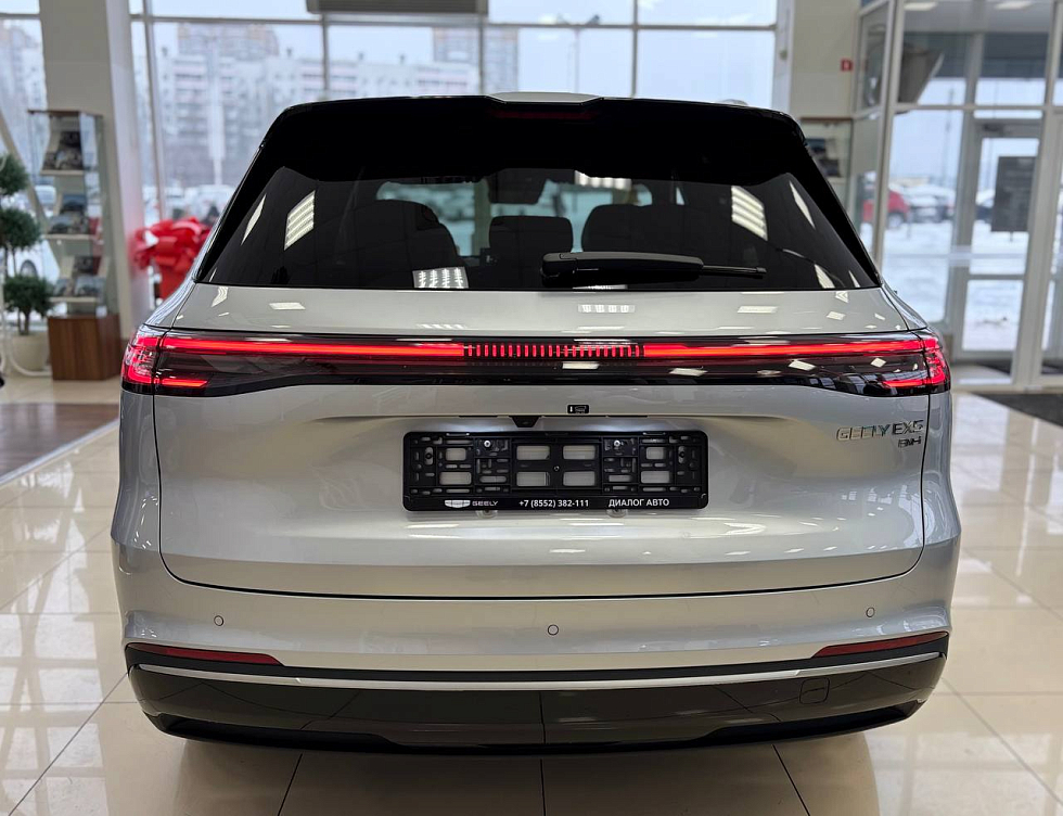 Geely EX5 EM-i Про, серебряный