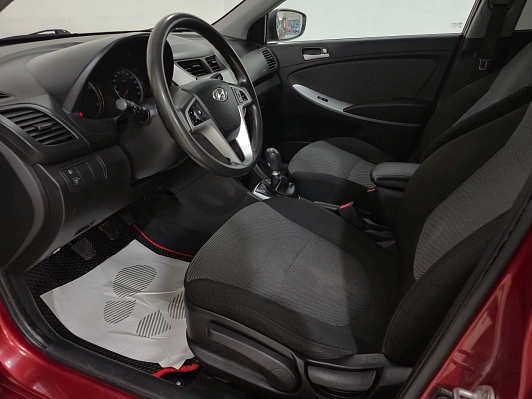 Hyundai Solaris Active, 2014 года, пробег 195945 км
